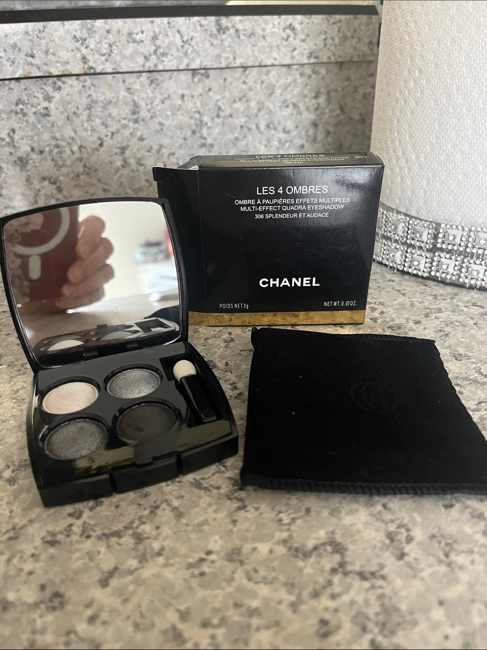 CHANEL Les 4 Ombres Quad Eyeshadow — Silver & Charcoal Tones